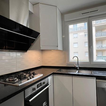 Location 3 Chambres Spacieuses Dans Appartment 2 Mn Rer Bussy Saint Georges Exteriör bild