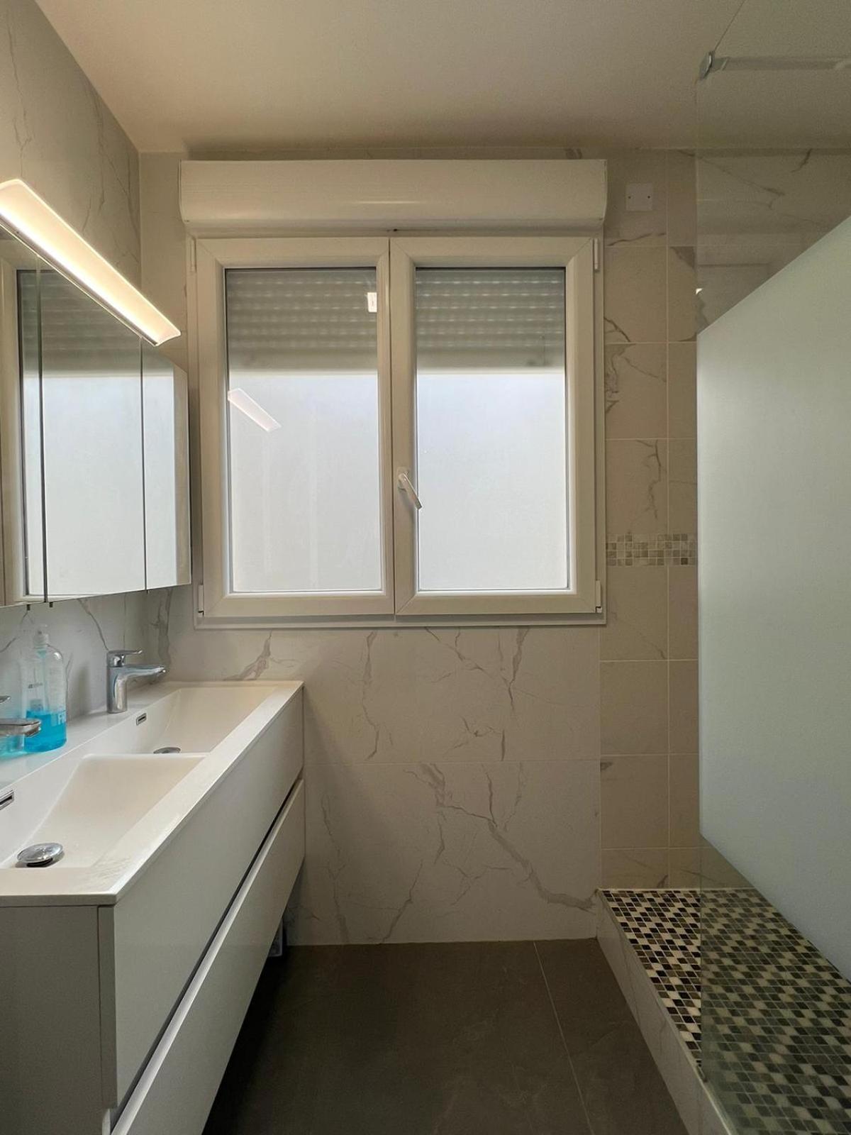 Location 3 Chambres Spacieuses Dans Appartment 2 Mn Rer Bussy Saint Georges Exteriör bild