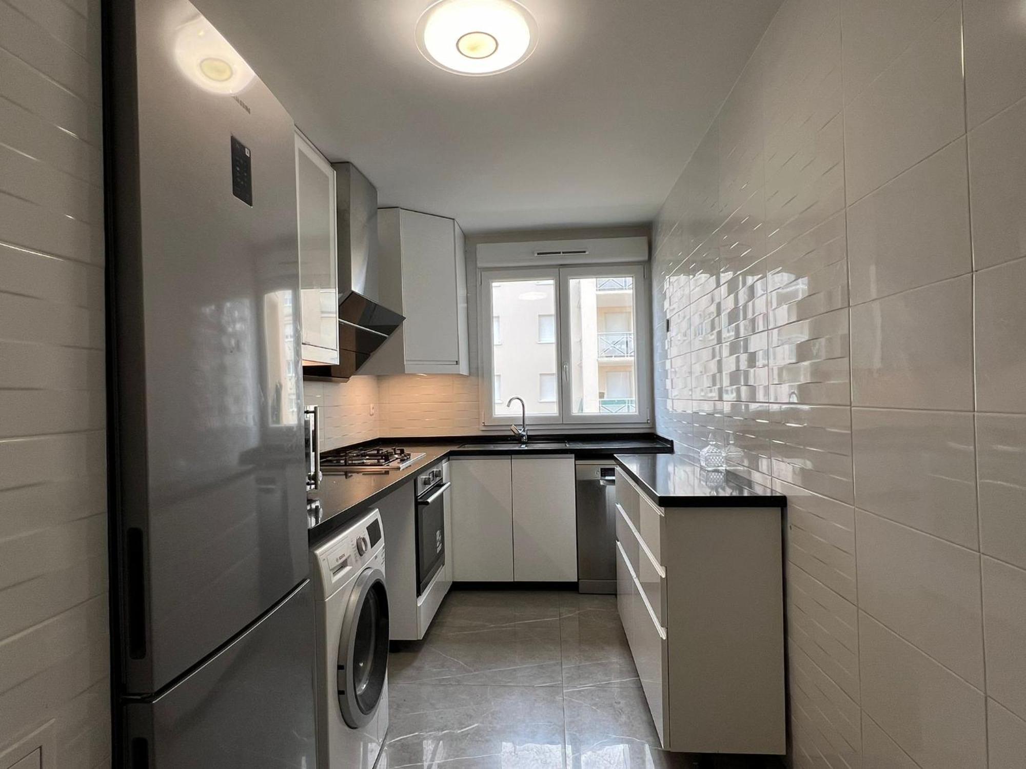 Location 3 Chambres Spacieuses Dans Appartment 2 Mn Rer Bussy Saint Georges Exteriör bild