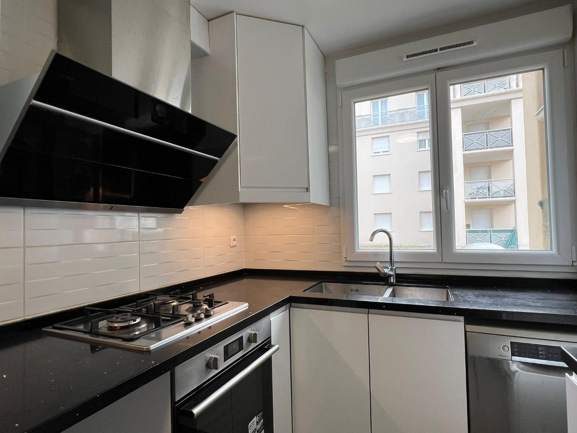 Location 3 Chambres Spacieuses Dans Appartment 2 Mn Rer Bussy Saint Georges Exteriör bild
