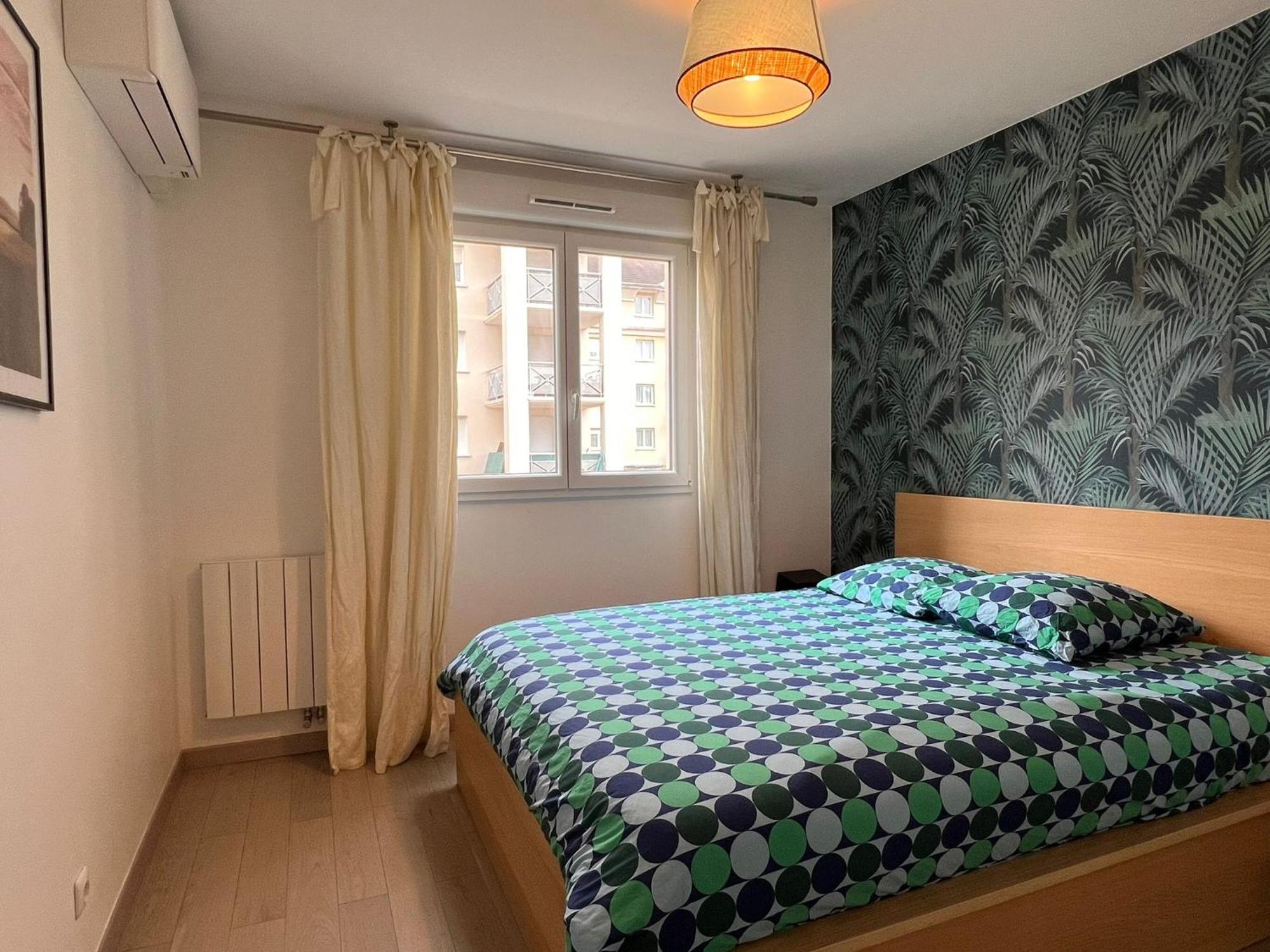 Location 3 Chambres Spacieuses Dans Appartment 2 Mn Rer Bussy Saint Georges Exteriör bild